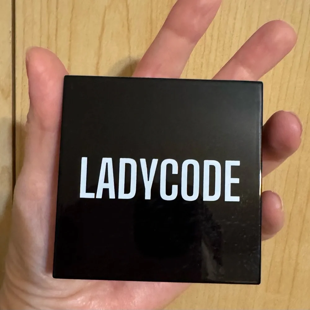 LADYCODE Setting Powder